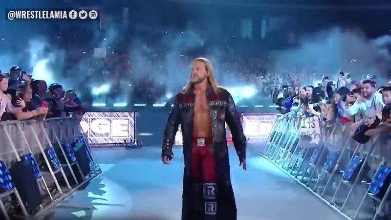 10 рестлеров, которые вернулись в WWE, изрядно