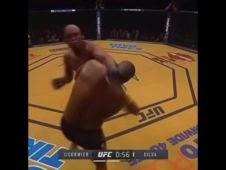 Андерсон Сильва против Даниэля Кормье. Бой проходил в полутяжелом весе на турнире UFC200