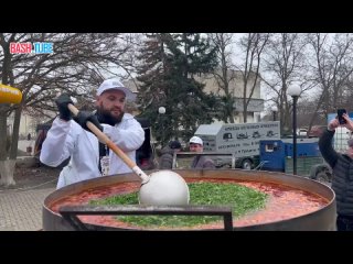 🇷🇺 Есть рекорд - приготовлена самая большая кастрюля борща в России