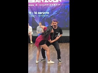 Видео от Социальные танцы в Оренбурге. Бразильский Зук