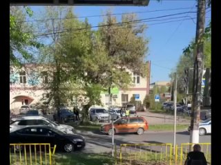 Вчера машина с сотрудниками ДПС столкнулась с другой легковушкой в ТольяттиДТП произошло на перекрёстке улицы Победы.