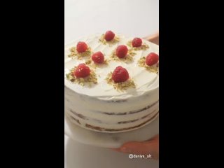 фисташковый торт с малиной