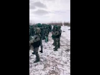 Киевский режим бросает под Авдеевку новые резервы ВСУ

Кадры с новыми резервами боевиков ВСУ гуляют по укропабликам.