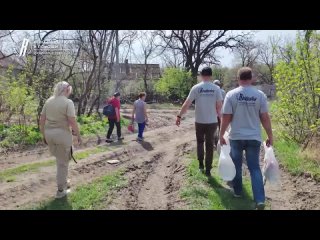 Фонд «Ридовка Помогает!» привез гуманитарную помощь в отдаленные села под Лисичанском — в одно из них пришлось добираться пешком