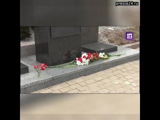 Участники всероссийской акции Нашим героям возложили цветы к пятникам Острая могила и Они отсто