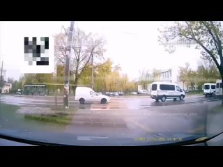 В Сети появилось видео вчерашнего ракетного удара по гостинице с боевиками в Чернигове