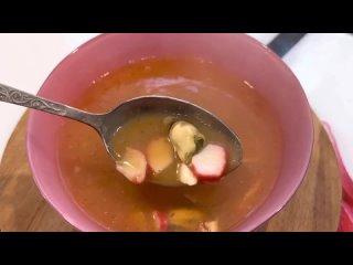 Овощной крем-суп с морским коктейлем