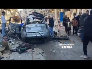 El coche en el que fueron martirizados los hijos de Haniyeh