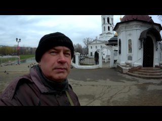 Геннадий Горин снял видео про голубей возле забора. Птицы голуби. Видео из города Орла. Город Орёл