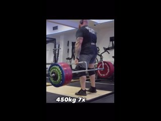 Хорватский стронг-Жан Жирусё тянет 450 кг на 7 раз на Трэп-грифе в лямках