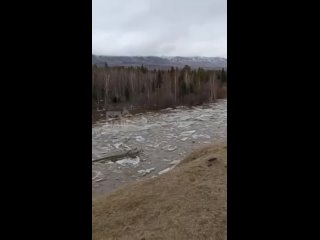 Ледоход на реке Юрюзань