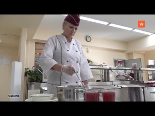 Российские школьники любят макароны с сыром, блины и борщ