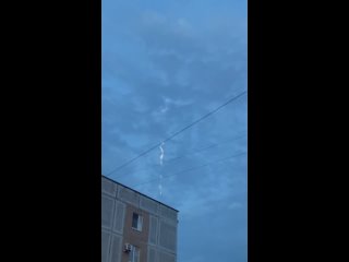 ️ Les habitants d’Astrakhan, Volgograd et Orenbourg observent la trace d’un lancement de fusée