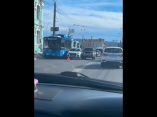 ДТП по ул. Бутина с участием троллейбуса