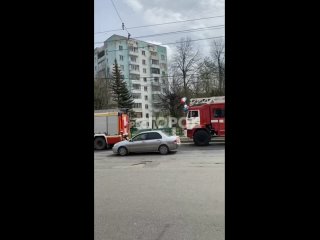 В Новочебоксарске замечен кортеж пожарных машин, украшенных шарами