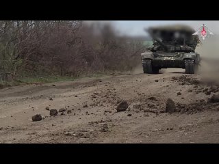 Прямой наводкой танкисты из Бурятии уничтожили опорный пункт ВСУ на Южно-Донецком направлении