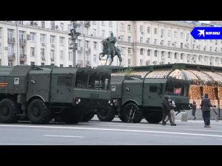 Военная техника на Тверской! Сегодня в Москве пройдет вторая репетиция парада Победы. В связи с чем, движение в центре перекрыто