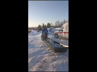 Республика Коми. Единственная больница в городе Печора, через переправу. Больных транспортируют в корыте.