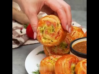 ☀НЯМКА. Рецепты.Быстрая и вкусная закуска, вкуснее пиццы - с пοмοщью тарелки!