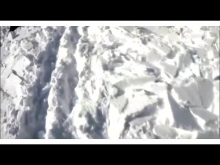 Спасение на краю беды - Сноубордист оказался под лавиной в Хакасии
