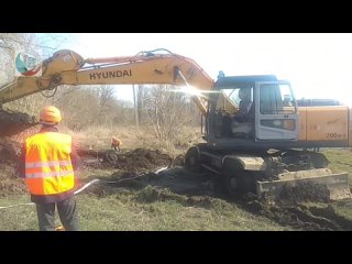 В Первомайске силами региона-шефа выполняется замена канализационного коллектора, сообщили в Минстрое ЛНР