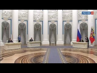 «Владимир Владимирович, мы просим вас рассмотреть обращение Государственной Думы и признать Донецкую и Луганскую Народные Респуб