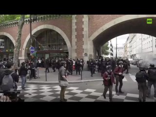 Se intensifican los enfrentamientos en la capital francesa