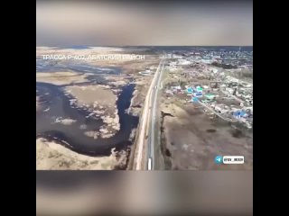 Уровень воды в реке Ишим у тюменского села Абатского превысил критическую отметку: вода поднялась до 980 см