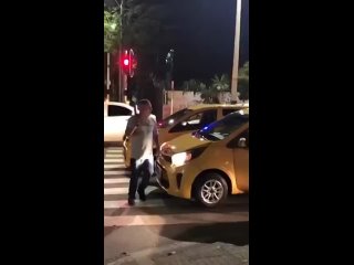 Idiots in cars - Taxi RoadRage edition
