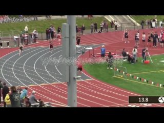 В Шервуде, штата Орегон, старшеклассник-педераст победил в  забеге на 200 метров среди старшеклассниц, установив новый рекорд.
