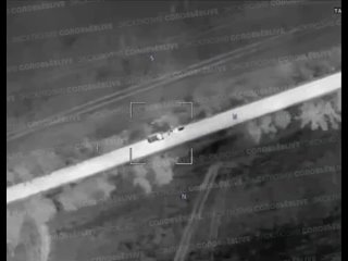 Un Lancet con una cmara termogrfica destruye lo que parece ser un camin blindado estadounidense Oshkosh FMTV M1083A1P2 que