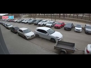 🇷🇺 Видео, как девушка за рулём «Каена» протаранила 10 автомобилей