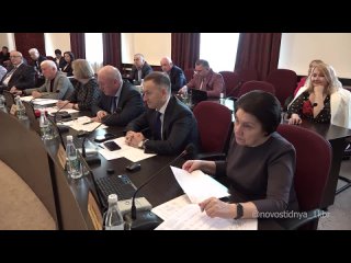 В парламенте Кабардино-Балкарии состоялось очередное заседание президиума. В рамках часа комитета обсуждали работу регионального