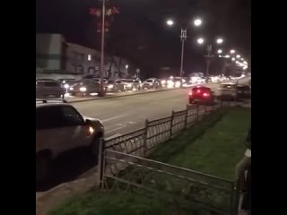 На проспекте Калинина в Пятигорске вечером 24 марта столкнулись экскурсионный автобус и пожарная машина.