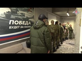 В Москве и других городах России с начала года на военную службу по контракту в ВС РФ поступили более 100 тыс человек