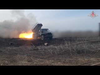 Расчёт РСЗО «Град» одним залпом уничтожил несколько гаубиц М777, спрятанных в ангаре на Южно-Донецком направлении