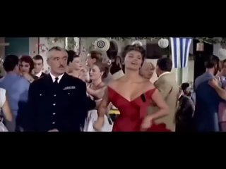 София Лорен танцует Mambo Italiano