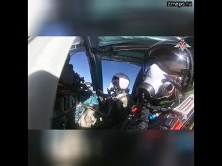 Экипаж истребителя-бомбардировщика Су-34 уничтожил пункт управления противника на Купянском направле