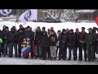 Возложение цветов к Мемориалу славы