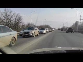 Загородное шоссе забито перенаправленным потоком из Южного