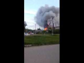 В Апшеронске крупный пожар.