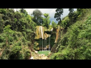 Водопад Фей, район Мок Чау, Вьетнам (Fairy Waterfall, Moc Chau District, Vietnam)