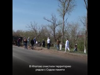 Губернатор Владимиров поучаствовал в субботнике в городе Ипатово