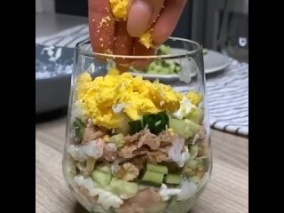 Сочный салат с тунцом