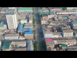 Парень заснял приграничный северокорейский город Синыйджу с помощью дрона, который он запустил с территории Китая