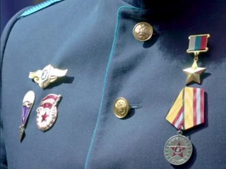 Герой России гвардии рядовой 237-го гв.ДШП 76-й гв.ДШД Сергей Тринадцатый.
