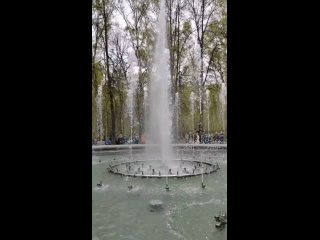 А в Швейцарии уже запустили фонтан. Видели