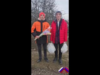 Ребята из молодёжного движения Харьковской области «Время Первых» совместно с ВГА поздравили мам и юных харьковчанок с празднико