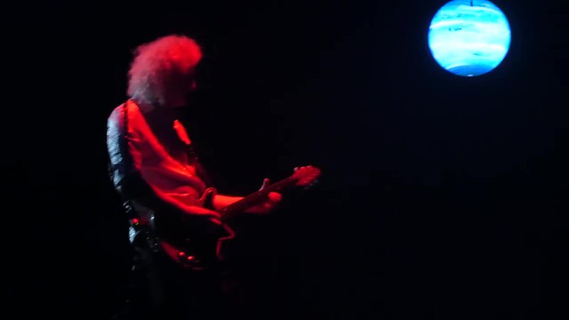 Brian May guitar solo. Sapporo,