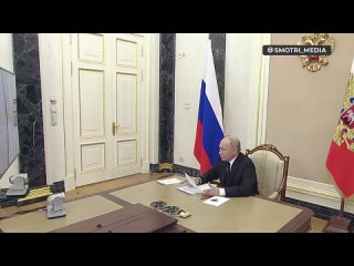 ️Президент России Владимир Путин проводит совещание по ликвидации последствий паводков. В нем участвуют главы МЧС и Минстроя, а